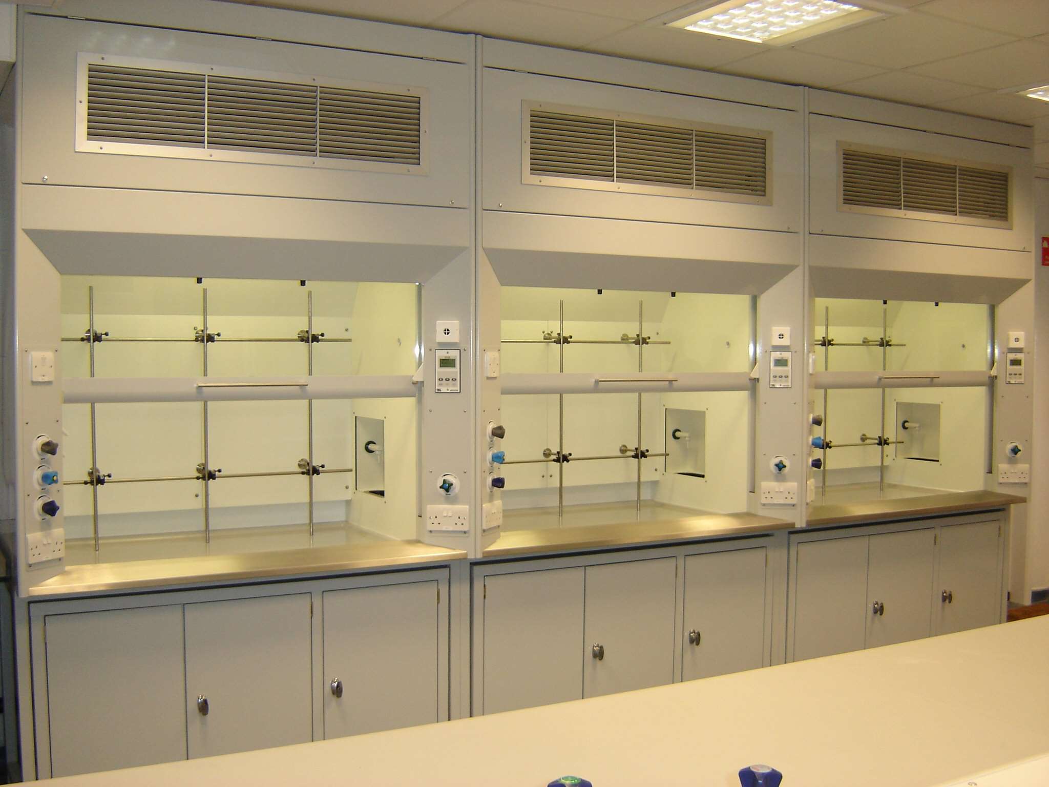 Machlab Laboratory Furniture Quality Inspection and Assembly Line